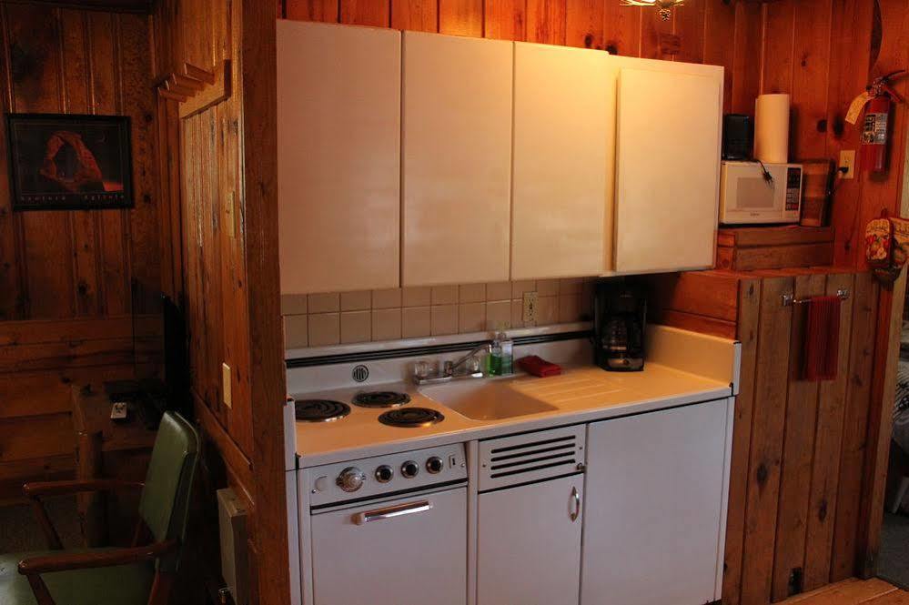 Hidden Rest Cabins Villa Пайнтоп-Лейксайд Екстериор снимка